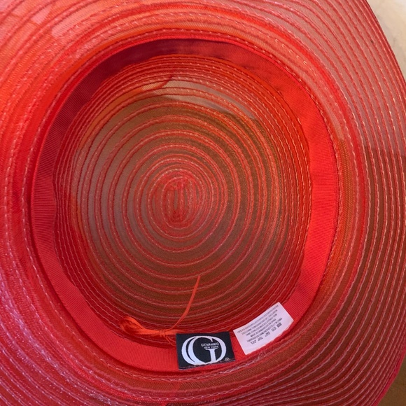 Giovannio New York Red Hat with Adjustable Fit Band - Picture 8 of 11